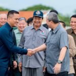 ឯកឧត្តមអភិសន្តិបណ្ឌិត ស សុខា អញ្ជើញចូលរួមពិធីសំណេះសំណាល ចែកពូជស្រូវ និងស្បៀង ជូនប្រជាពលរដ្ឋដែលរងផលប៉ះពាល់ដោយសារទឹកជំនន់ទឹកភ្លៀង ក្នុងខេត្តបាត់ដំបង