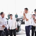 ឯកឧត្តមអភិសន្តិបណ្ឌិត ស សុខា និងលោកជំទាវ អញ្ជើញចូលរួមពិធីសូត្រមន្ត ចម្រើនព្រះបរិត្ត បុណ្យកឋិនទានសាមគ្គី ក្រសួងមហាផ្ទៃ ដង្ហែវេរប្រគេនព្រះសង្ឃ ចំនួន ៥វត្ត
